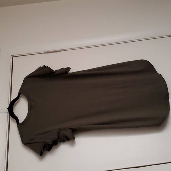 *NWT* olive green flutter sleeves top - Picture 7 of 13